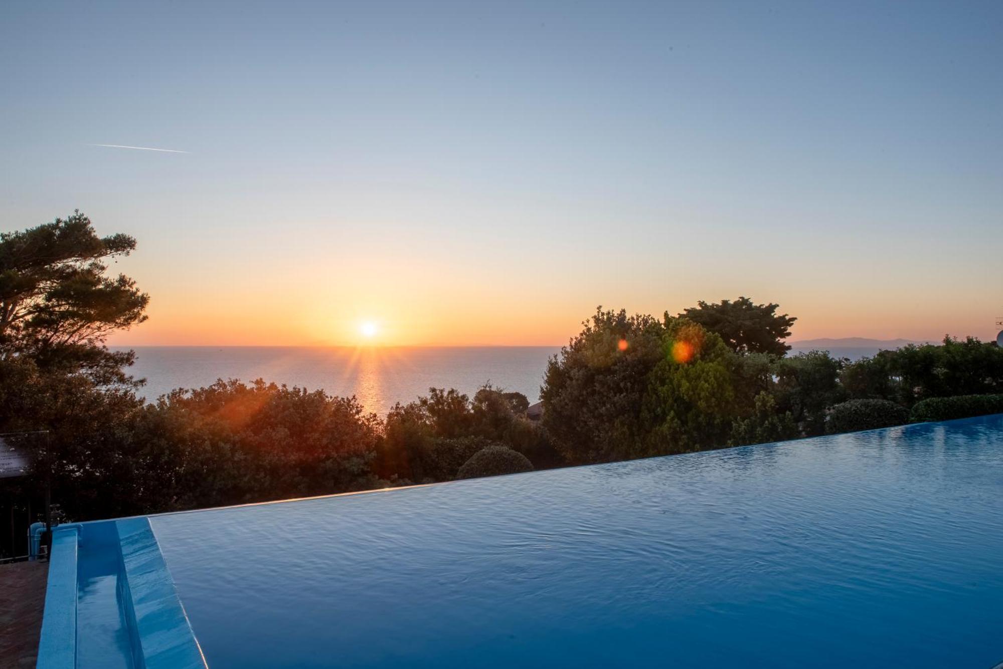 Boutique Hotel Torre Di Cala Piccola Porto Santo Stefano  Exteriér fotografie